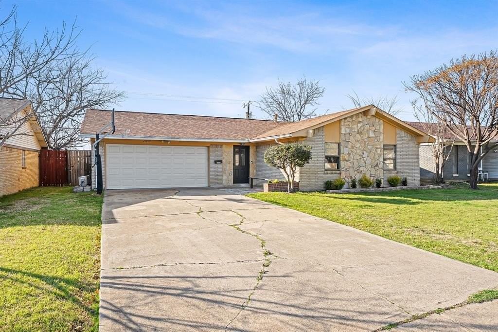 2832 Laramie St - Photo 2 of 28