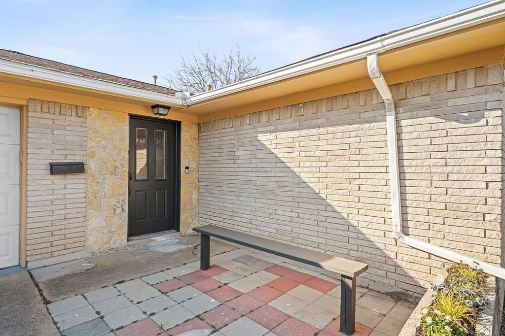 2832 Laramie St - Photo 3 of 28