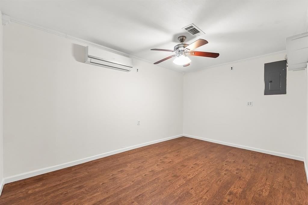 2832 Laramie St - Photo 7 of 28