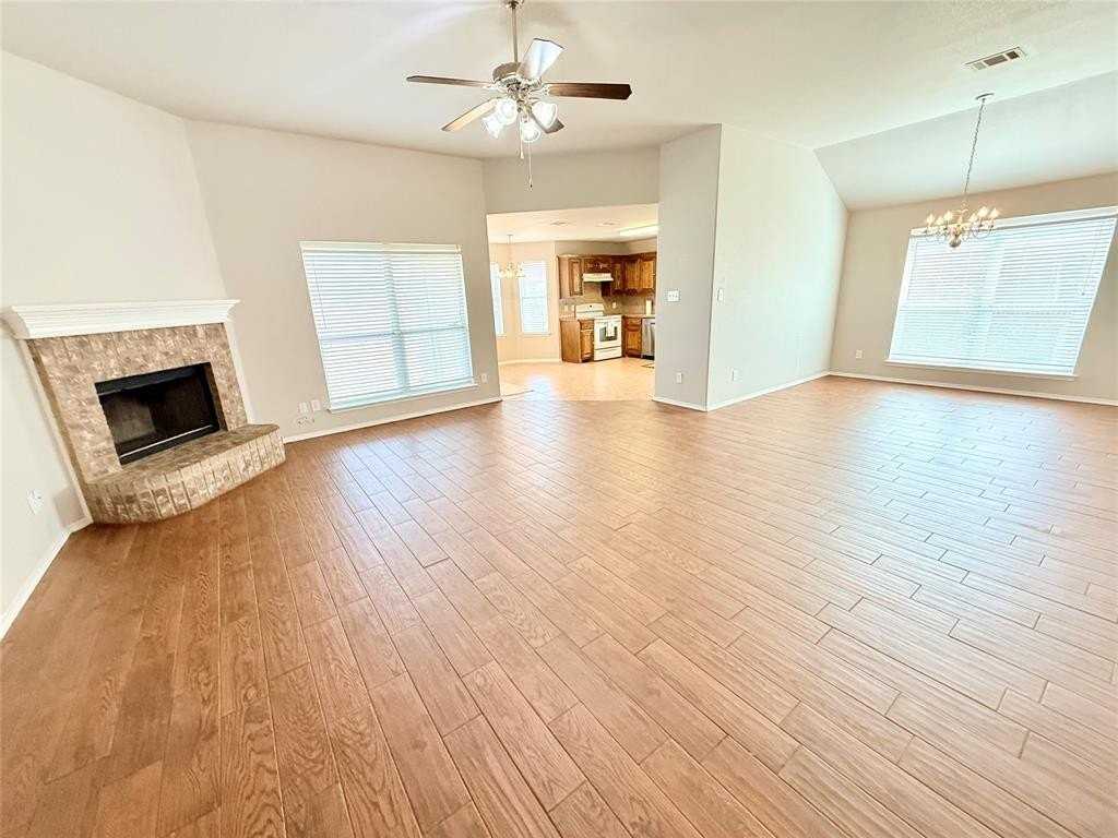 329 Hacienda Dr - Photo 3 of 17