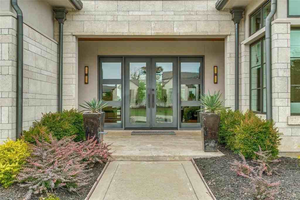 2218 Castilian Path - Photo 2 of 36