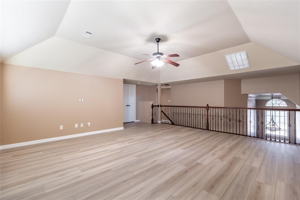 4513 Oxbow Dr - Photo 4 of 35