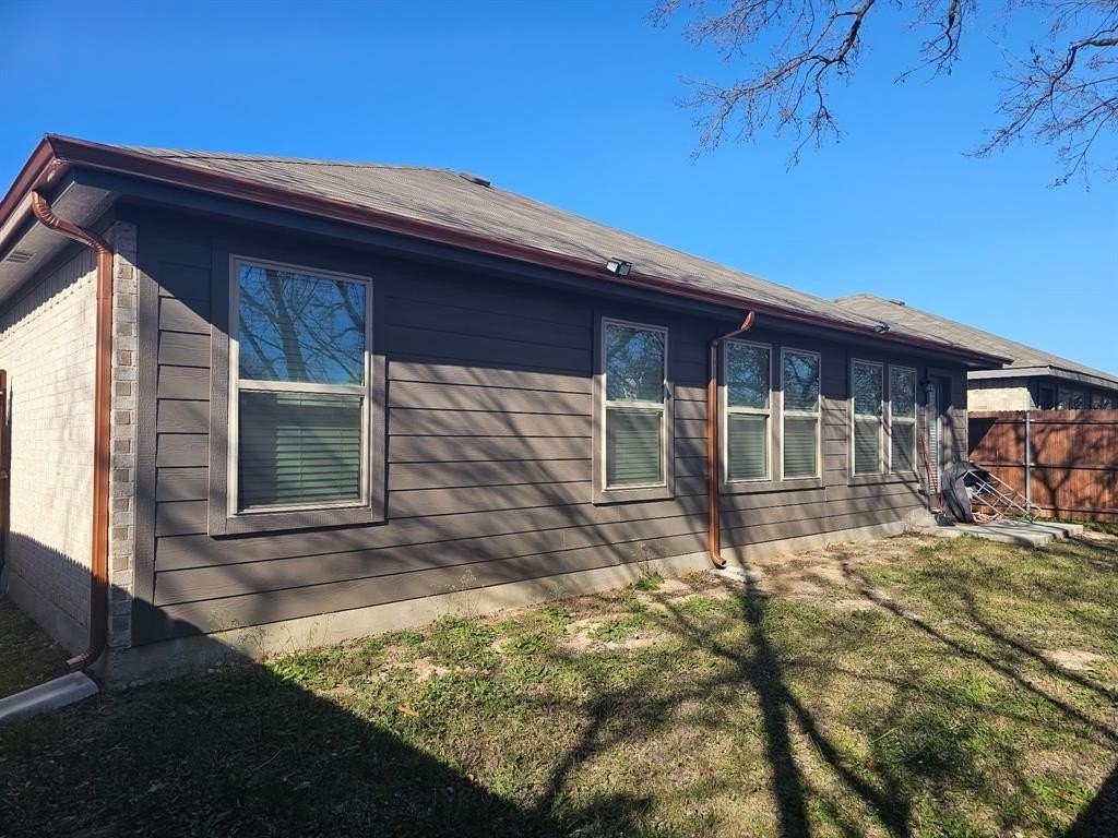 5740 Brookville Dr - Photo 3 of 15