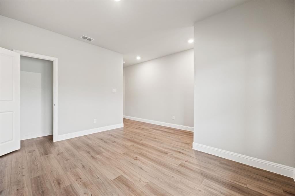 1603 Lannon Ln - Photo 5 of 40