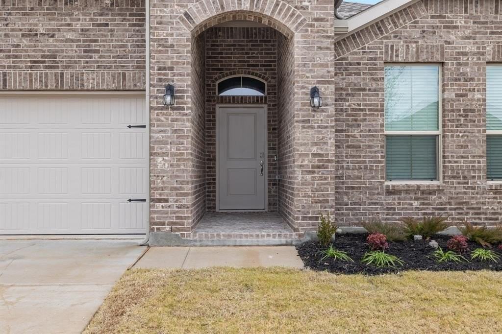 155 Dogwood Ave - Photo 4 of 27