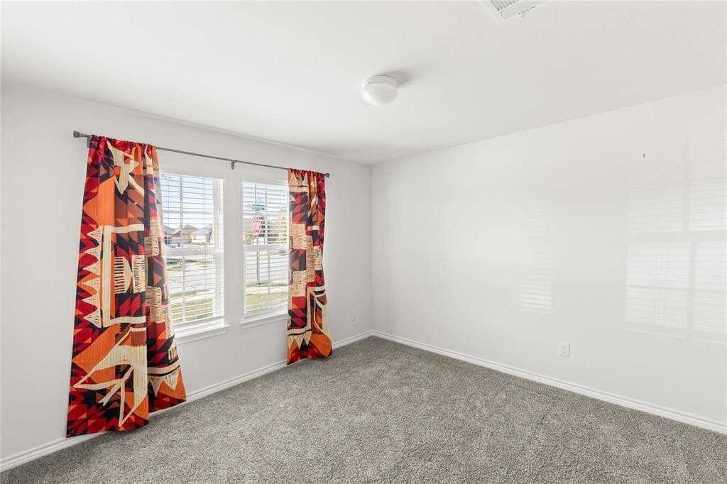 716 Rawhide Way - Photo 5 of 16