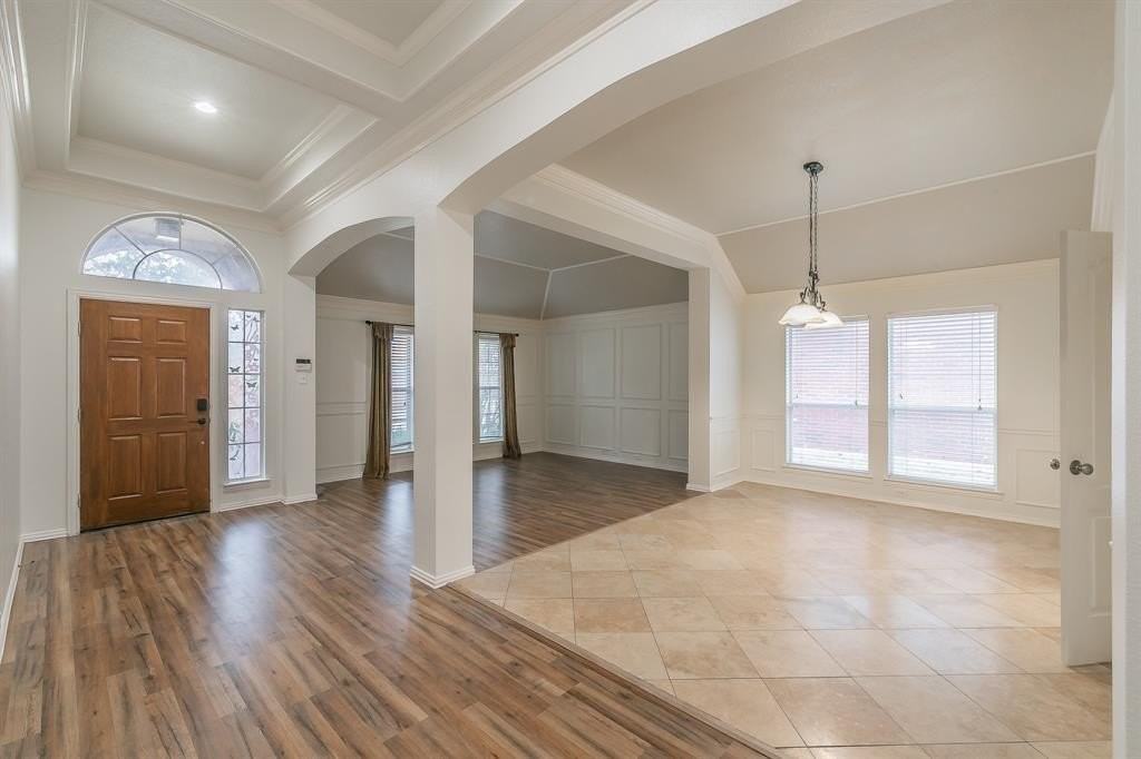 4633 Baldwin Ln - Photo 2 of 38