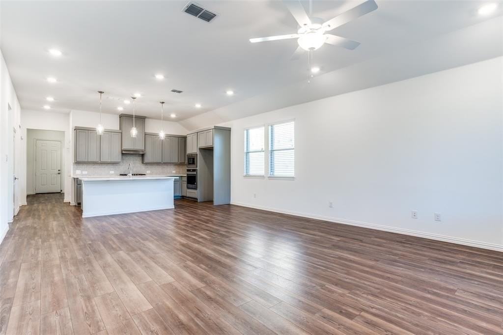 2309 Primrose Trl - Photo 3 of 25