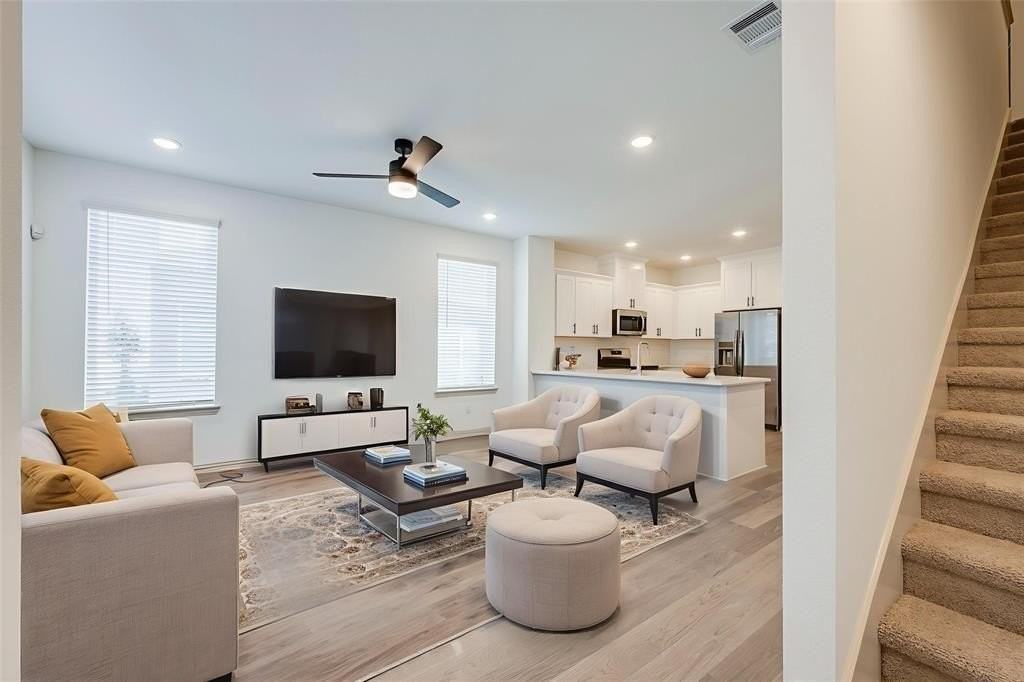 5232 Springlake Pkwy - Photo 2 of 15