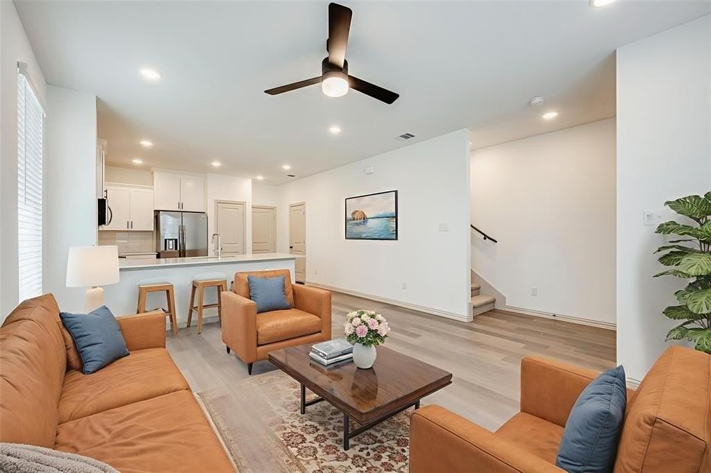 5232 Springlake Pkwy - Photo 3 of 15