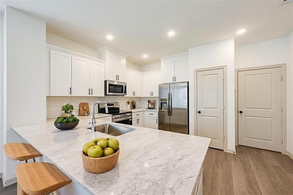 5232 Springlake Pkwy - Photo 4 of 15