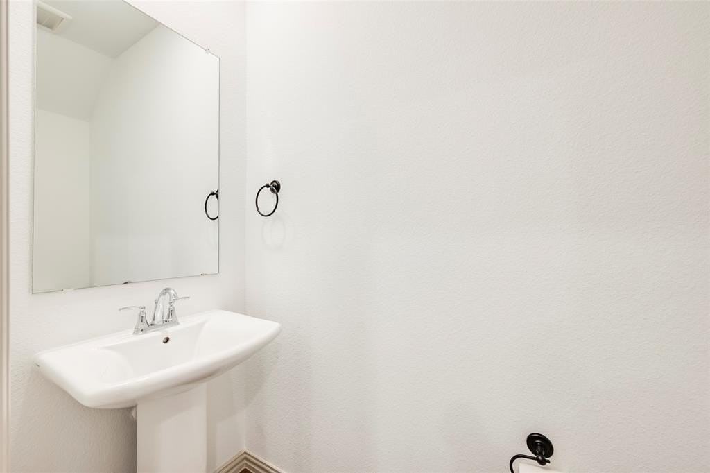 5232 Springlake Pkwy - Photo 6 of 15