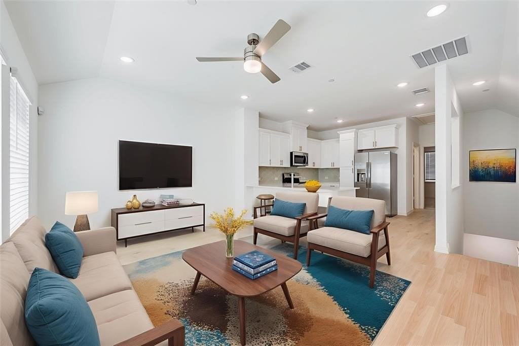 5316 Cornerstone St - Photo 3 of 15