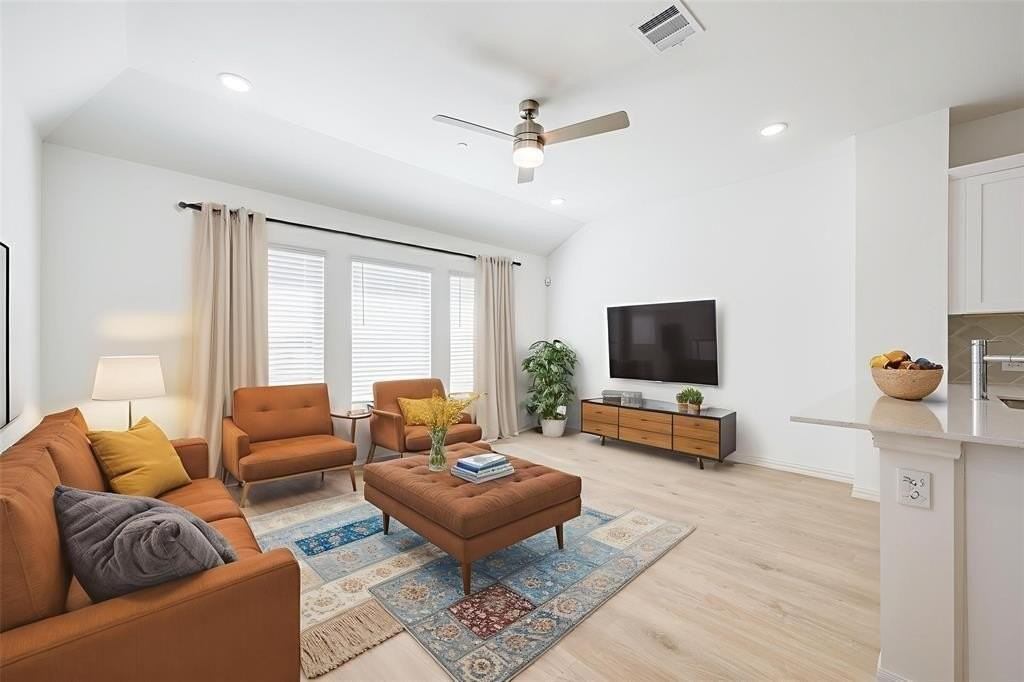 5316 Cornerstone St - Photo 4 of 15