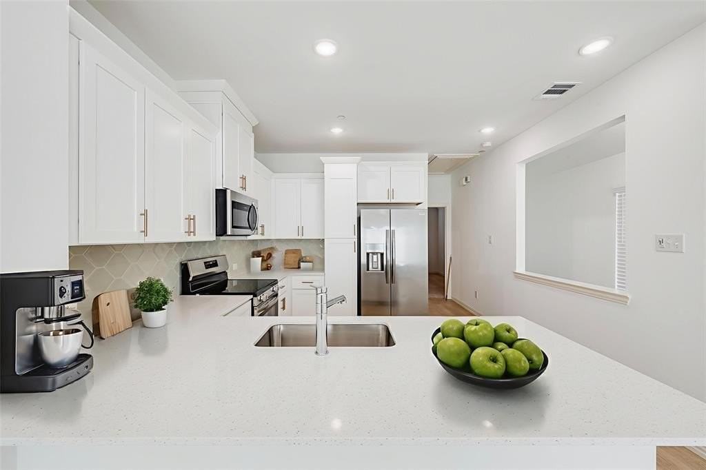 5316 Cornerstone St - Photo 7 of 15