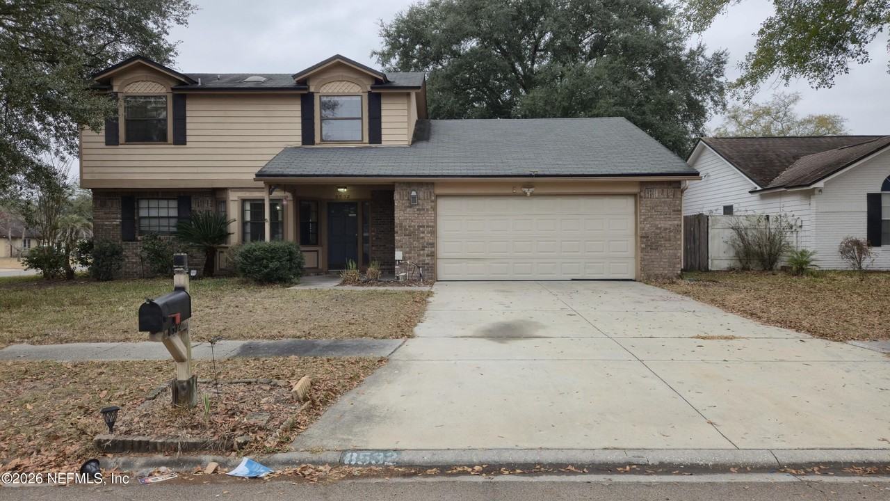 8532 Bandera Cir E - Photo 5 of 48