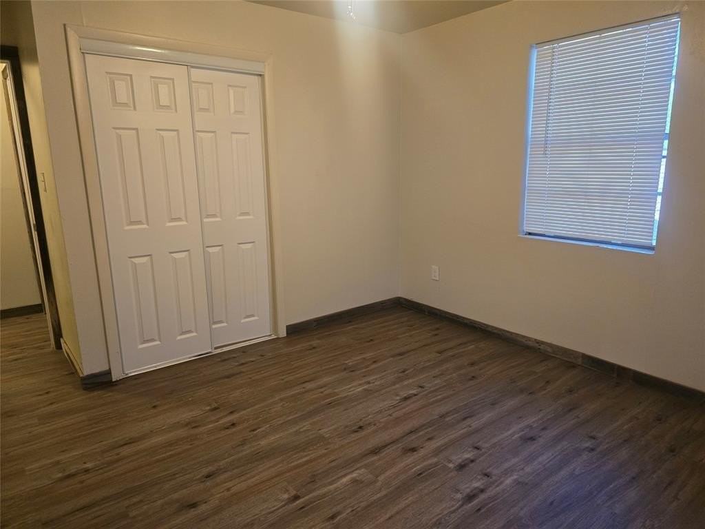 219 E 3rd St #B - Photo 6 of 13