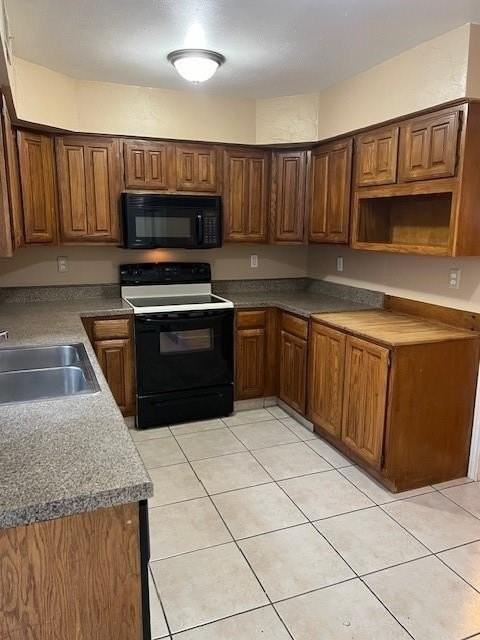 2302 Oakcrest Dr - Photo 3 of 8