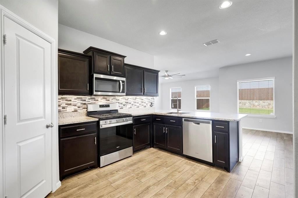 2309 Richburg St - Photo 3 of 20