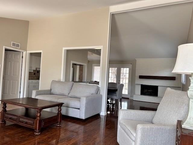 928 Wisteria Way - Photo 4 of 16