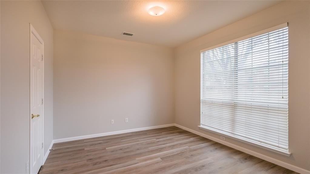 2520 Frosted Green Ln - Photo 3 of 16