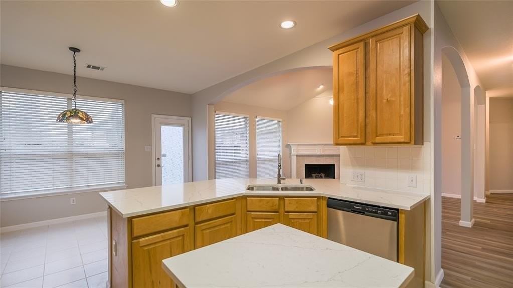 2520 Frosted Green Ln - Photo 7 of 16