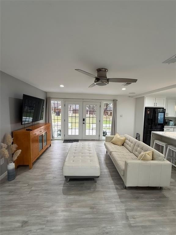 5323 Lantern Ln - Photo 3 of 25