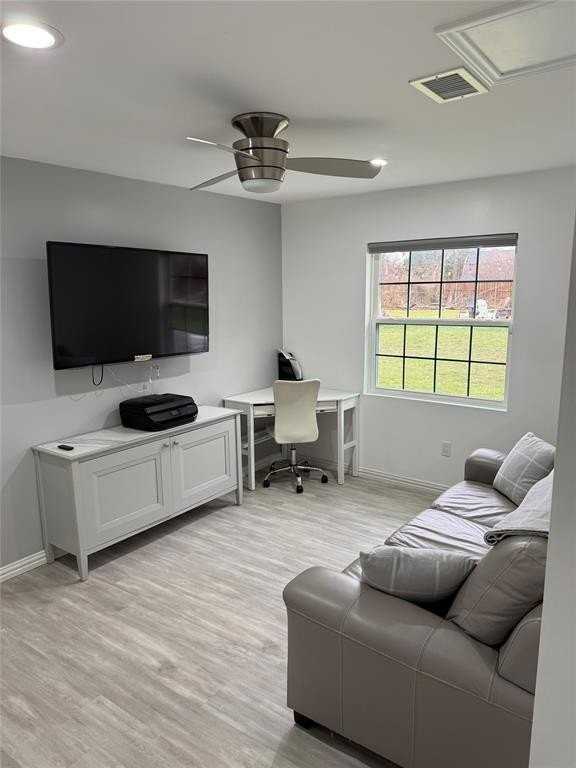 5323 Lantern Ln - Photo 7 of 25