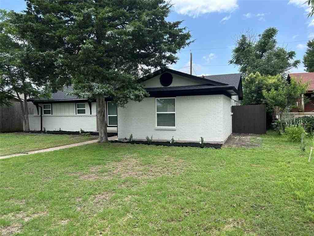 3837 Burning Tree Ln - Photo 3 of 31