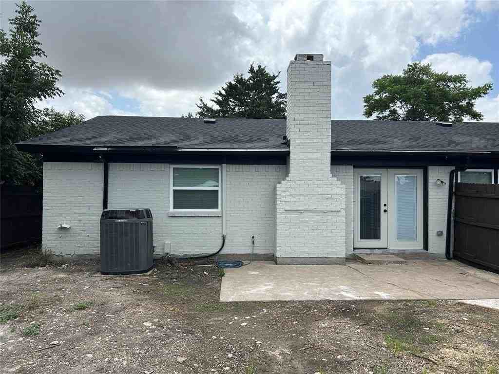 3837 Burning Tree Ln - Photo 6 of 31