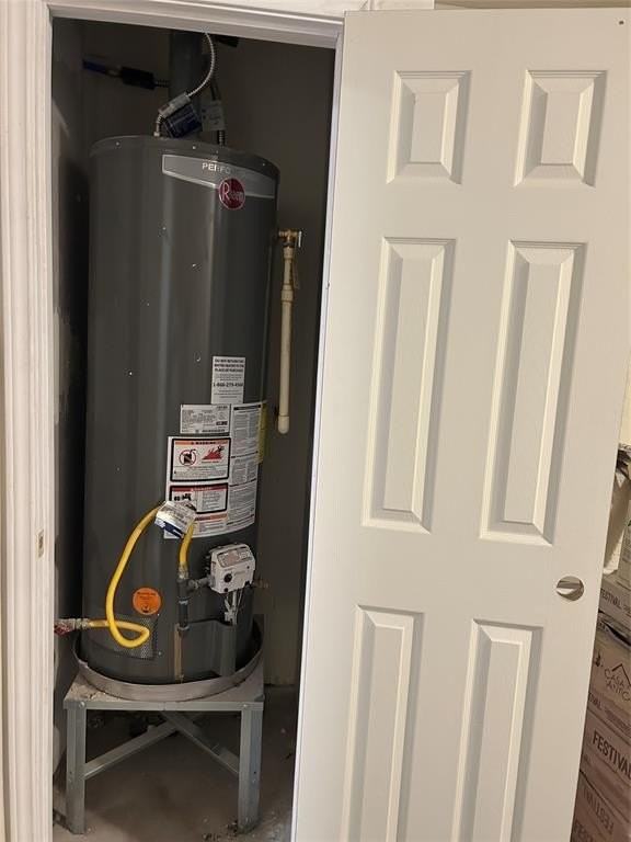 3837 Burning Tree Ln - Photo 7 of 31