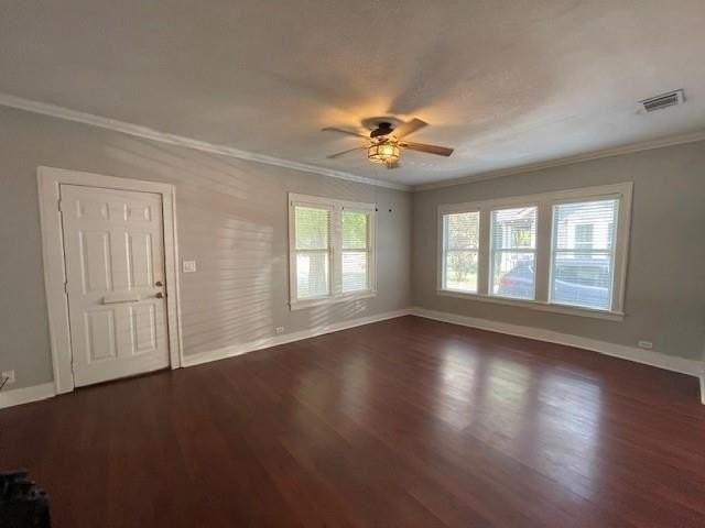 918 N Rockwall Ave - Photo 2 of 18