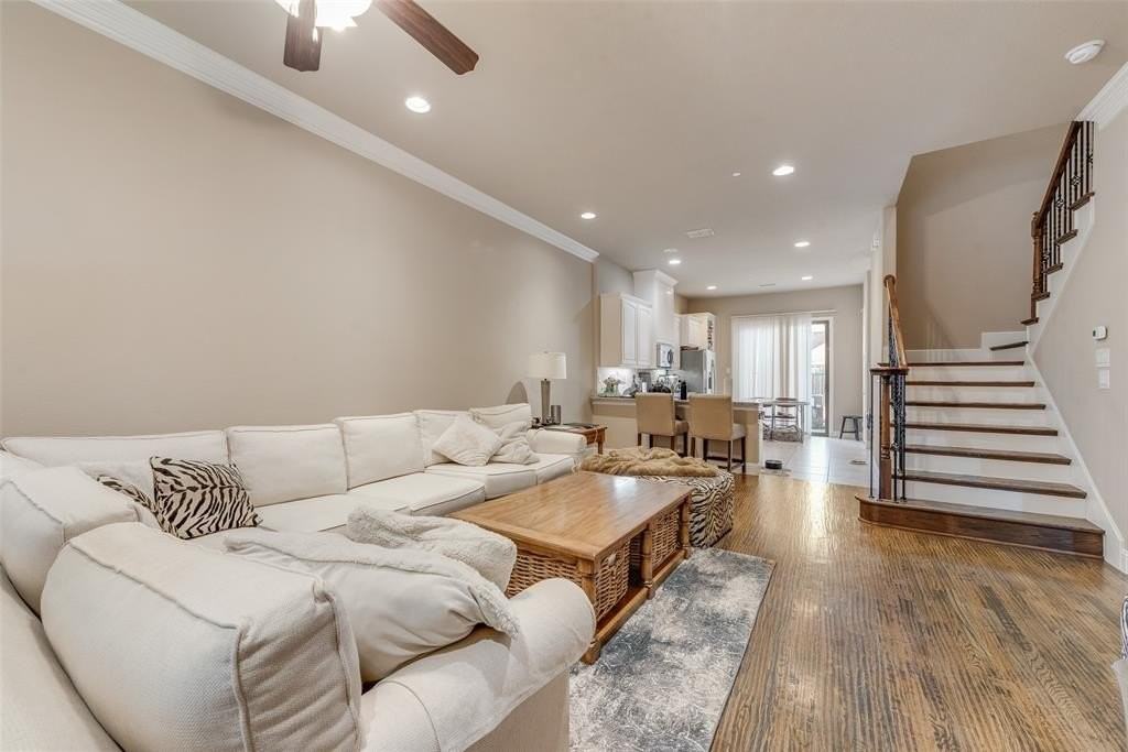 818 Milton Way - Photo 4 of 21