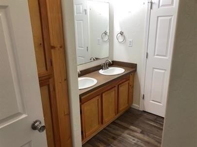 105 Lazy Ike Ln - Photo 4 of 34