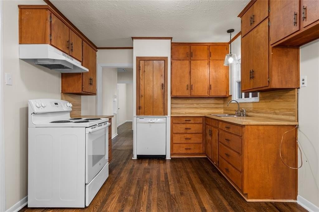 2223 Fowler Dr - Photo 7 of 18