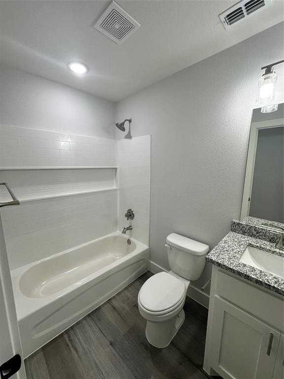 406 W 6th St #1 - Photo 6 of 11