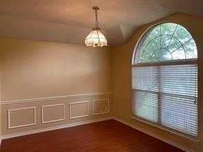 1520 Summerfield Dr - Photo 2 of 3