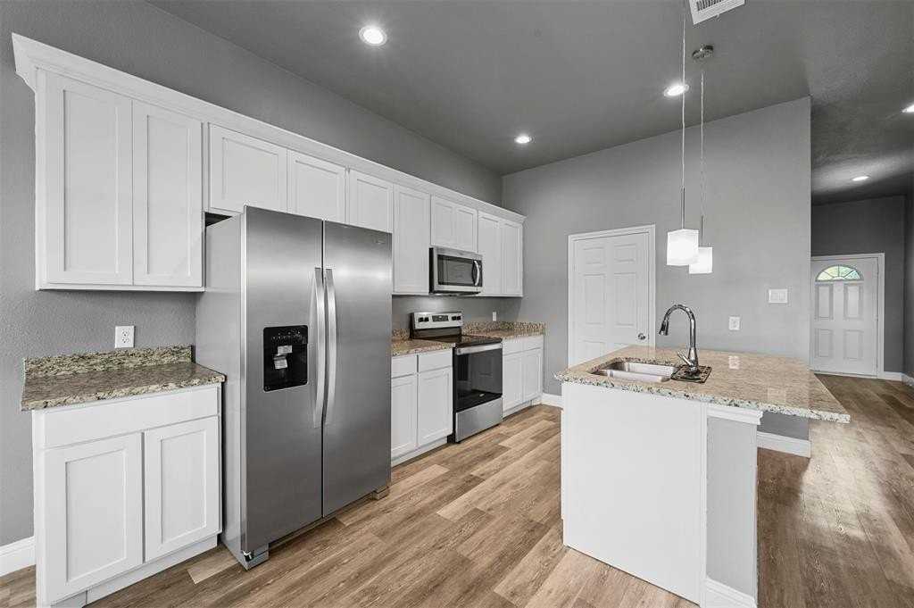 2006 Church St - Photo 7 of 20