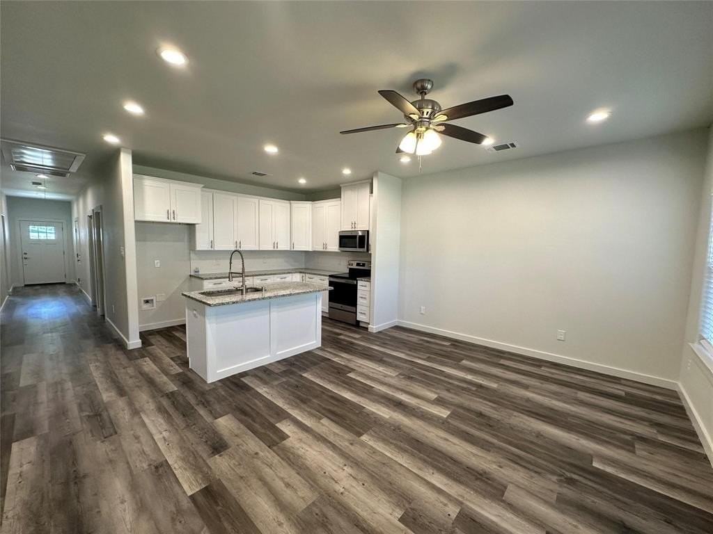 1005 Dubois St - Photo 2 of 17