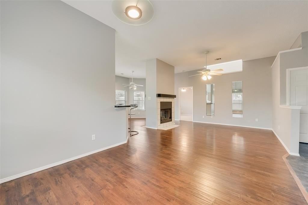 1220 Royal Crescent Dr - Photo 7 of 33