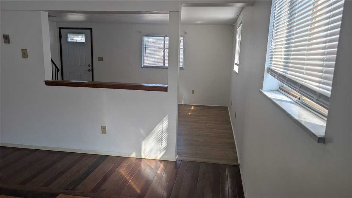 325 North St ##2 - Photo 3 of 9