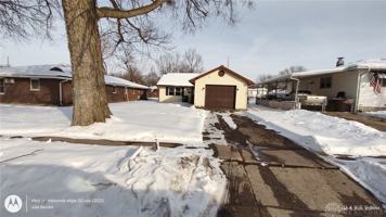 featured image of 1014 Victoria Ave