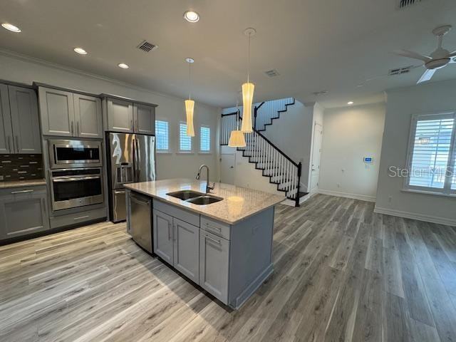 1515 Resolute St - Photo 3 of 39