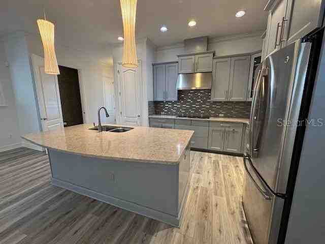 1515 Resolute St - Photo 7 of 39