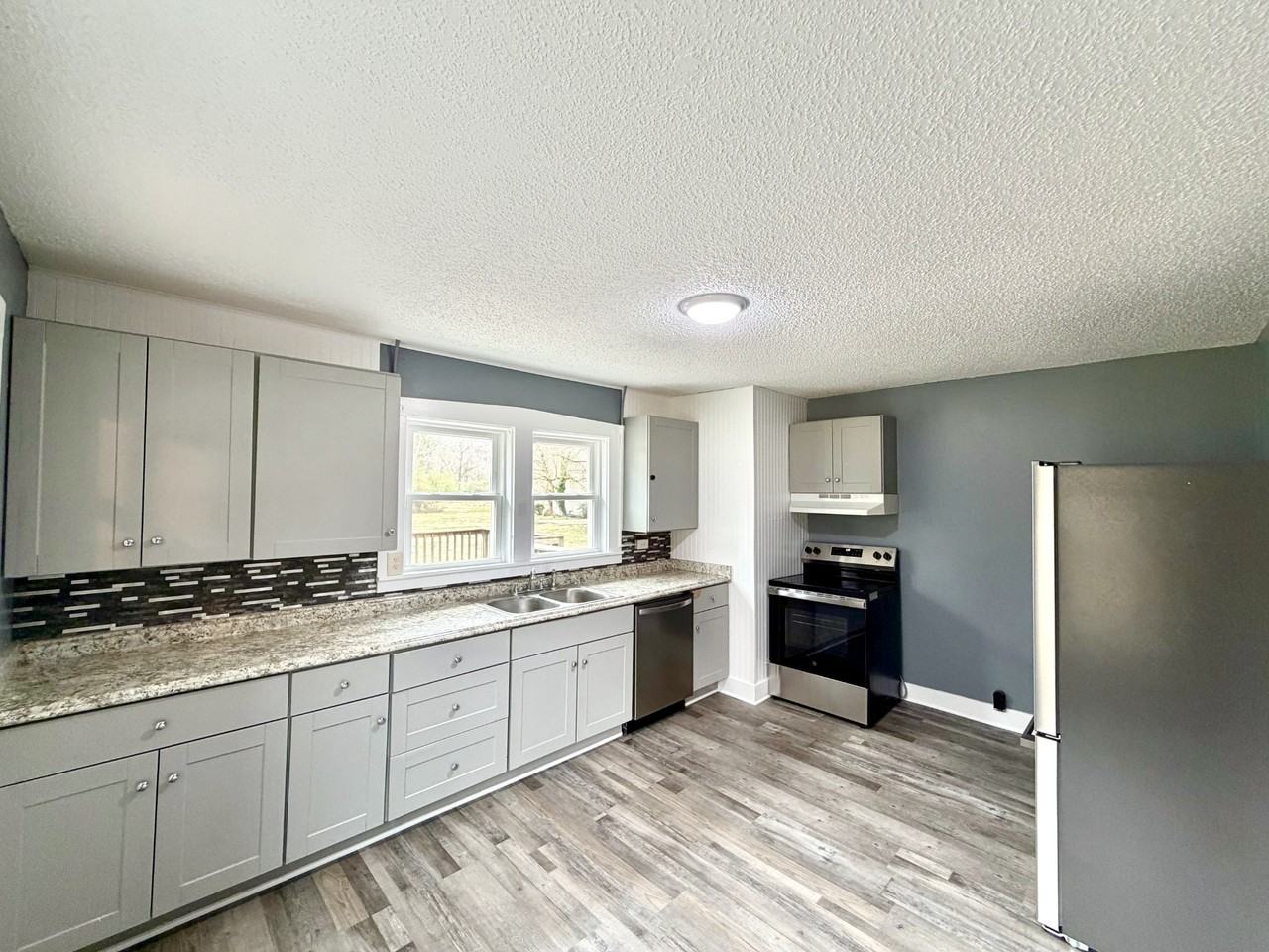 3003 Tyree Springs Rd - Photo 4 of 13