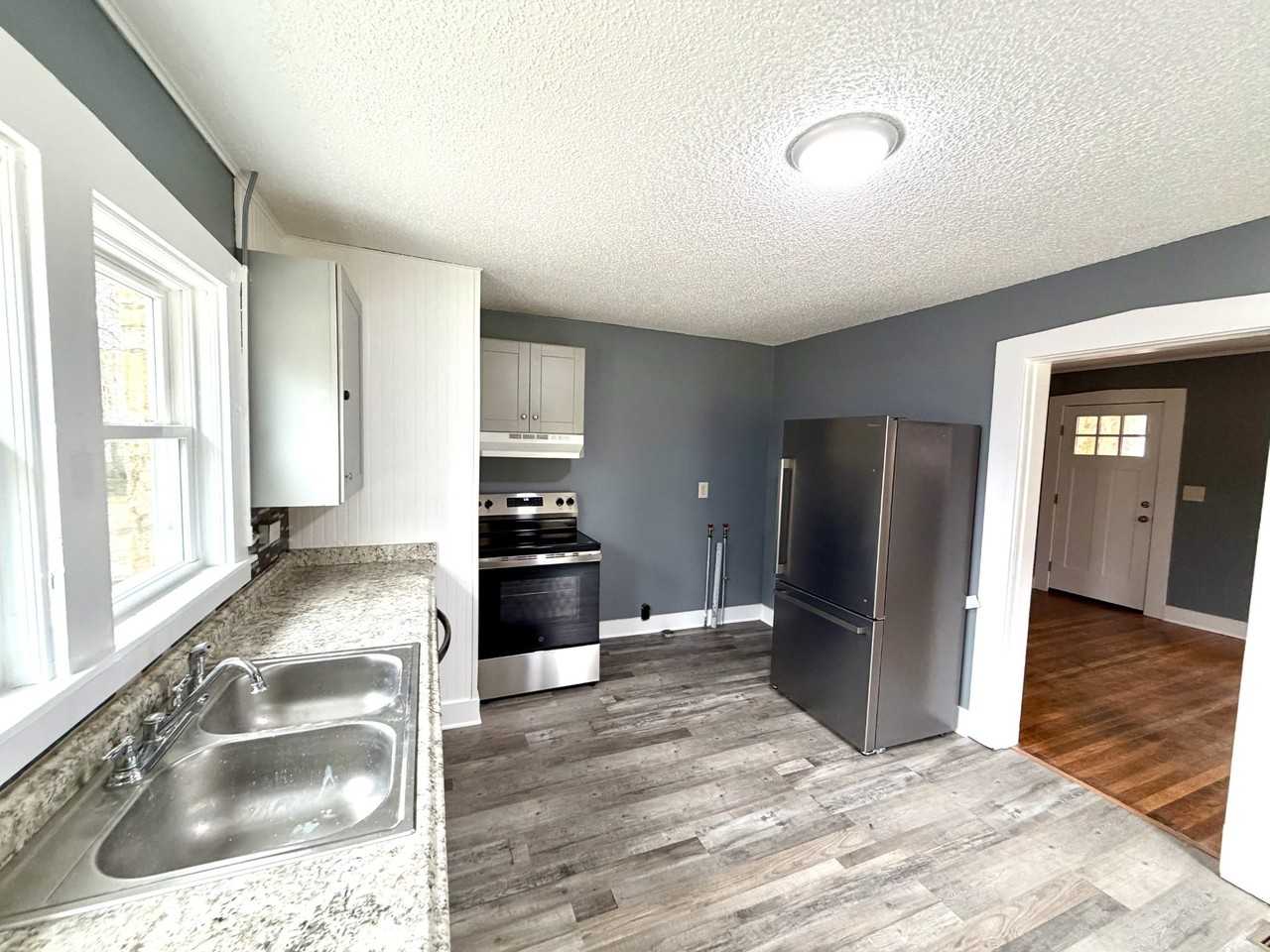 3003 Tyree Springs Rd - Photo 5 of 13