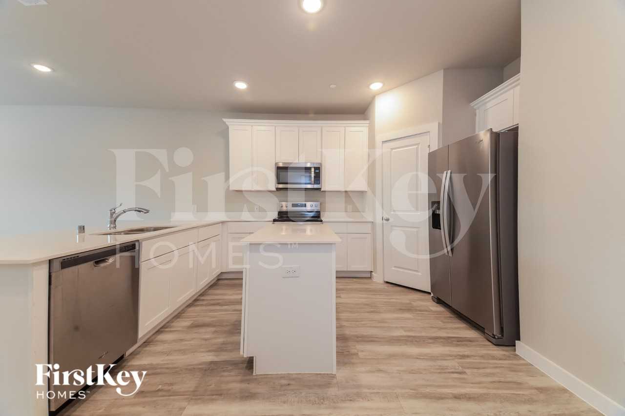 321 Aveen Path - Photo 6 of 16