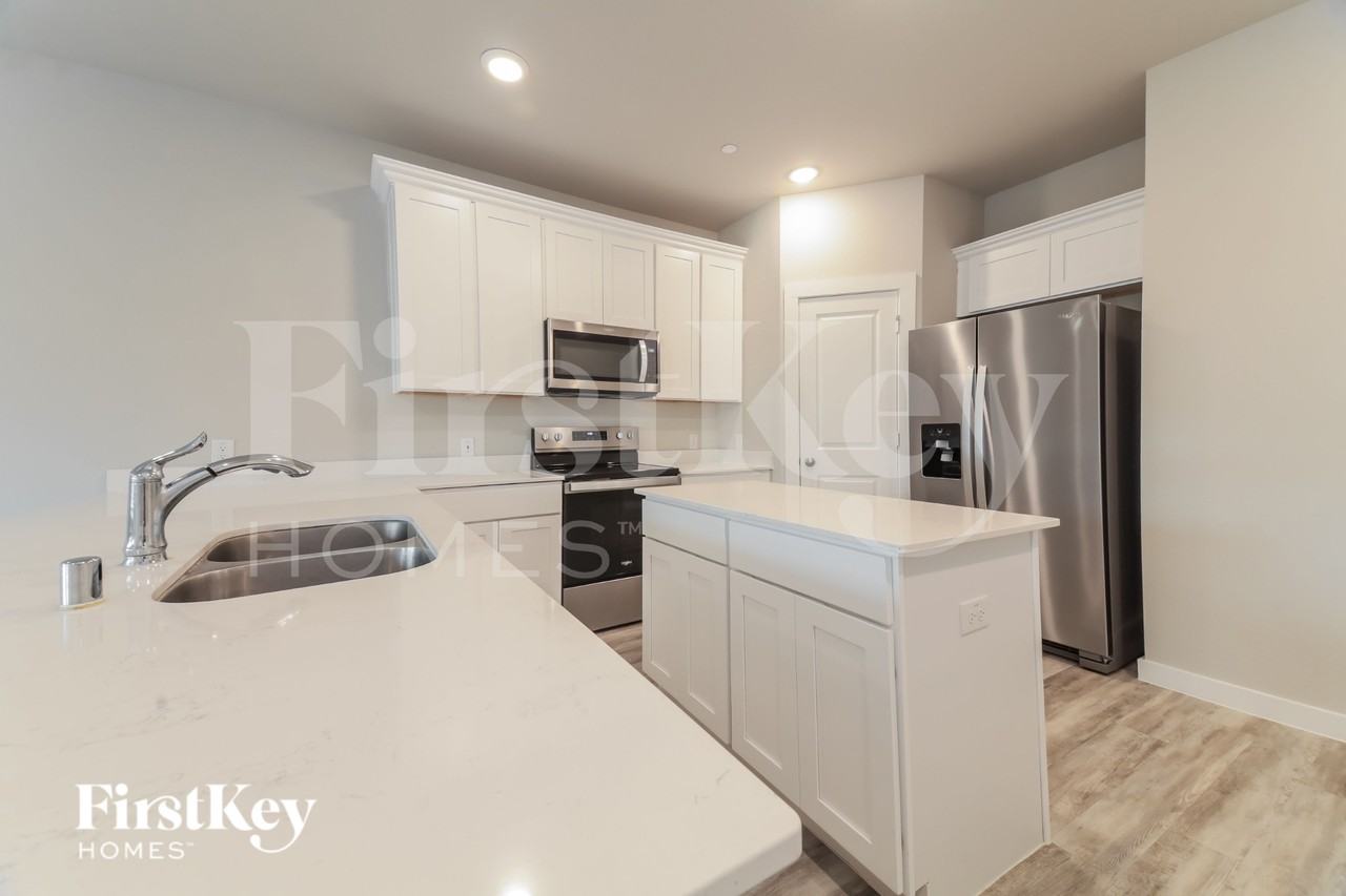 321 Aveen Path - Photo 7 of 16