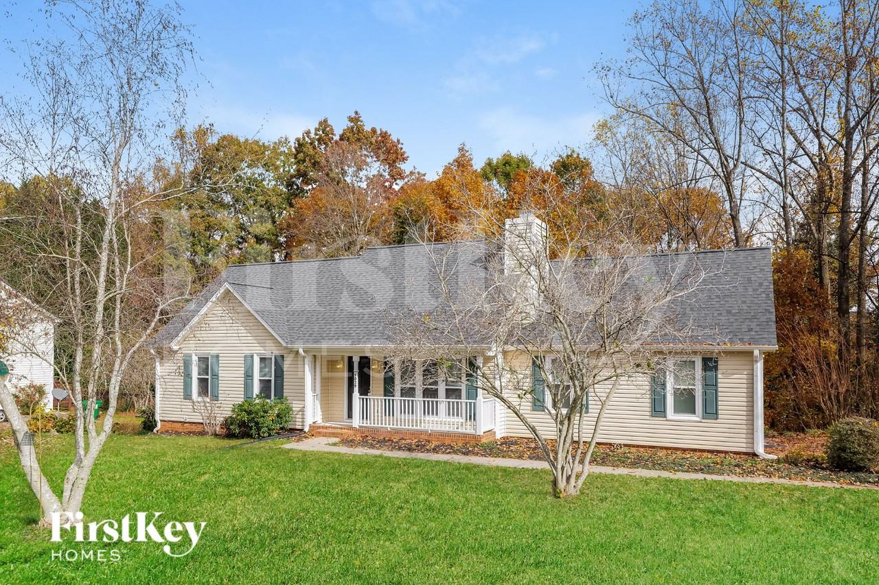 9029 Jefferson Woods Dr - Photo 2 of 15