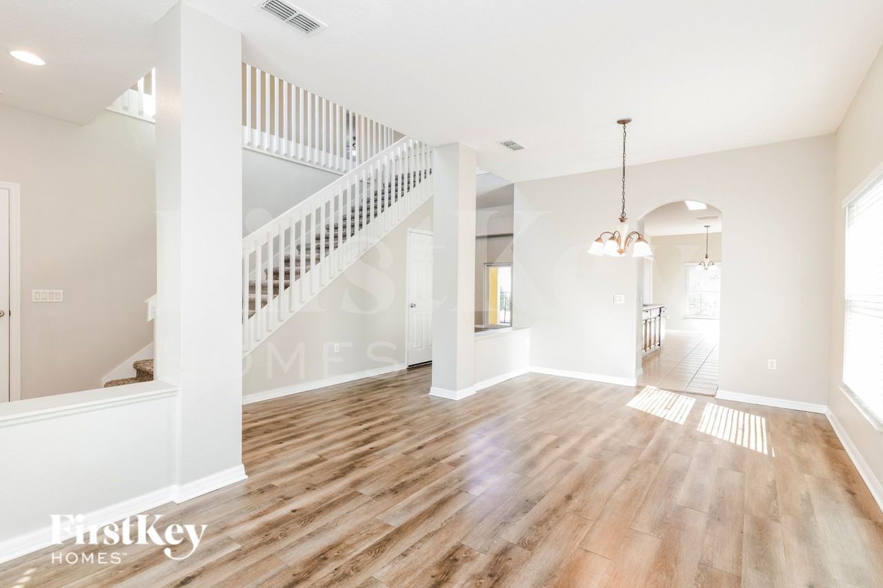 356 Highgate Park Blvd - Photo 4 of 15